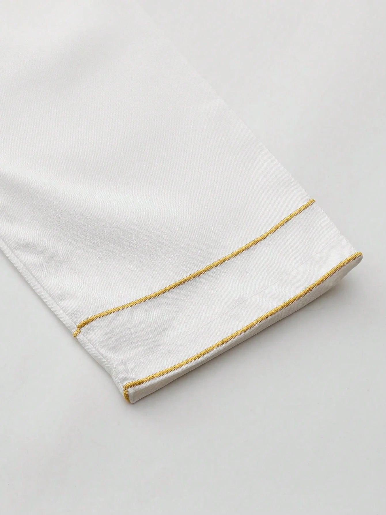 Embroidered Stand-Collar Jubah