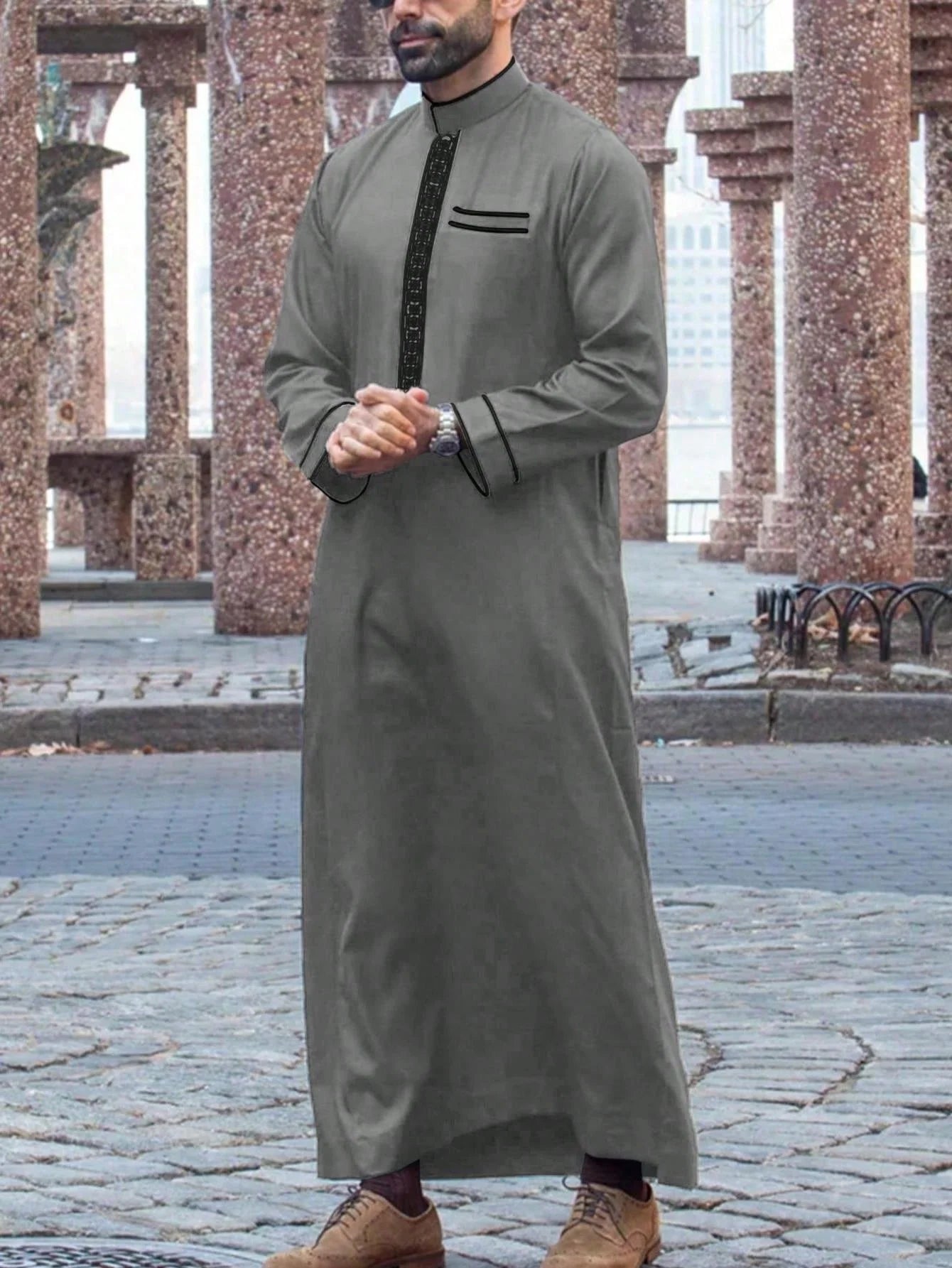 Embroidered Stand-Collar Jubah